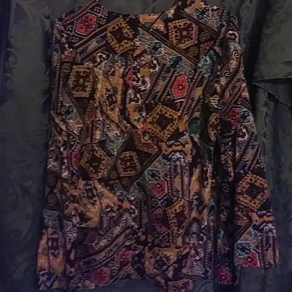 Top - Picture 2 of 3